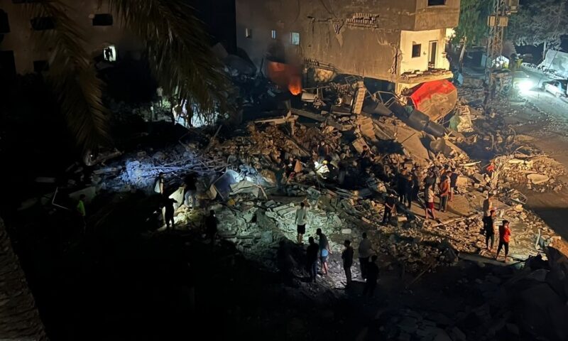 شاهدl تصعيد متواصل: 4 شهداء ومصابون في غارات الاحتلال على غزة