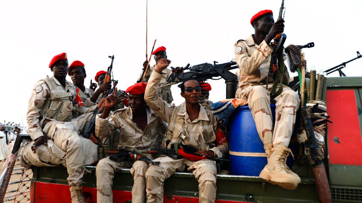 انشقاق جديد بالدعم السريع.. 45 عنصراً يسلمون أنفسهم للجيش السوداني