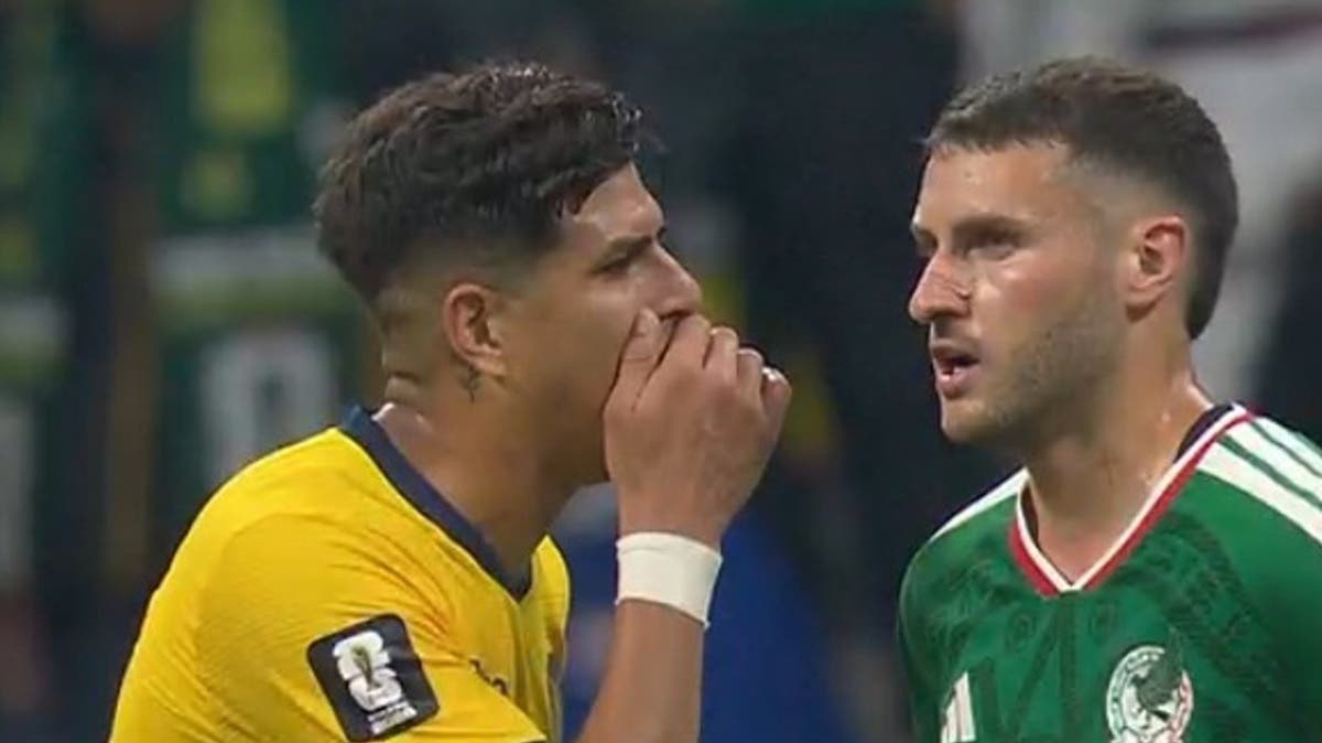 قانون فينيسيوس.. هينكابي ثاني لاعب يطرد في كأس العالم بسبب تغطية فمه