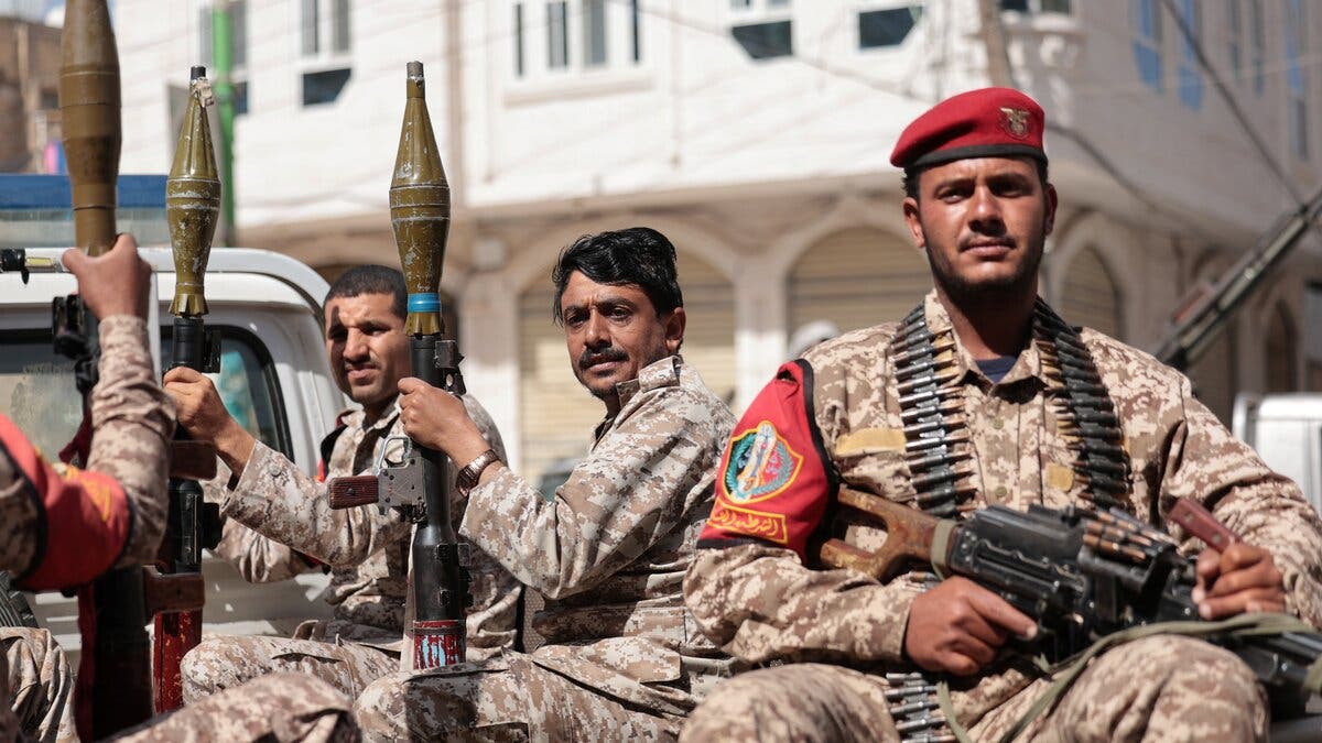 تقرير حقوقي يكشف عن أساليب الحوثيين لإخضاع القبائل