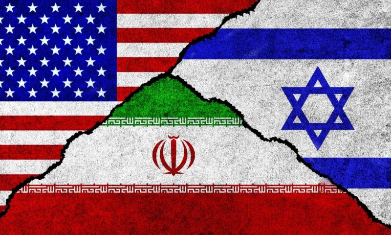 مسؤول إسرائيلي: توسيع حرب إيران أمر بيد ترامب وحده