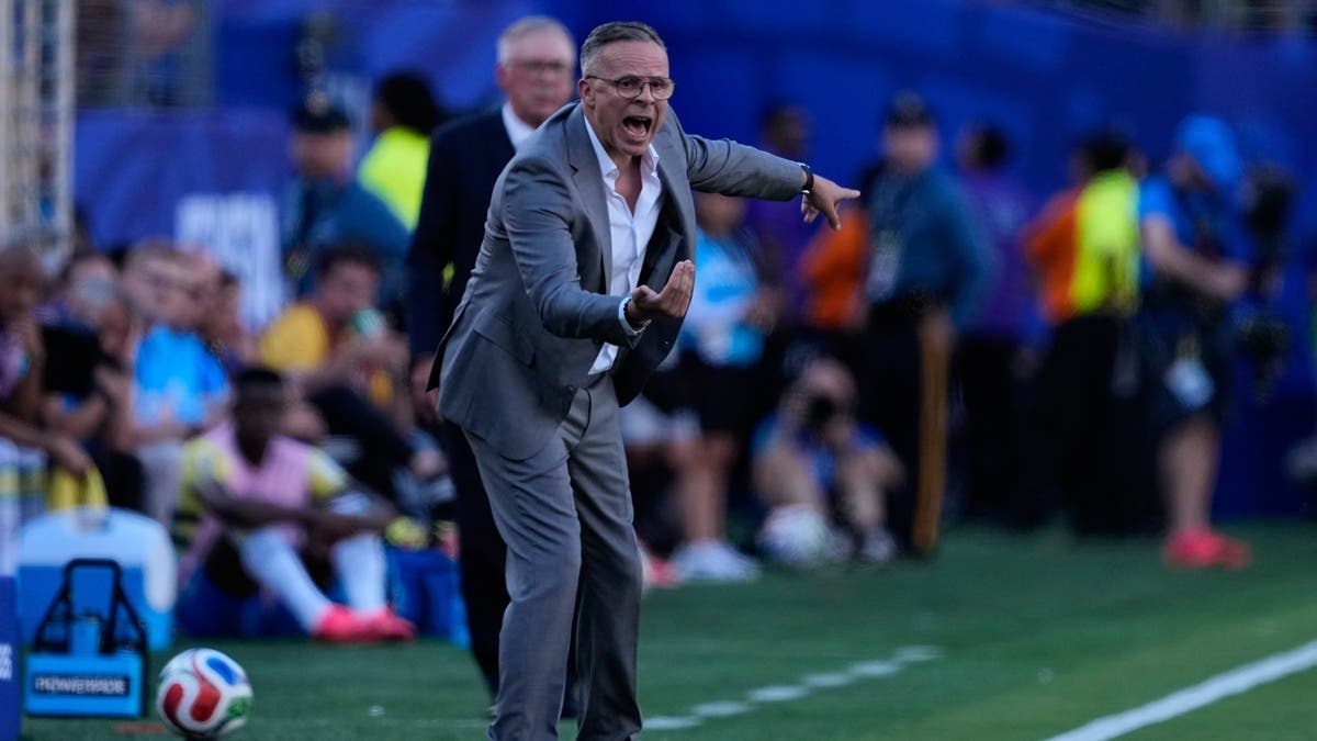 الاتحاد المغربي يجدد الثقة في وهبي بعد الخروج من ربع نهائي كأس العالم