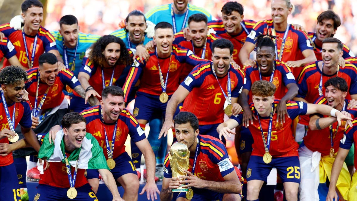 الفيفا تنشر صورة أبطال كأس العالم 2026 بدون ترامب 