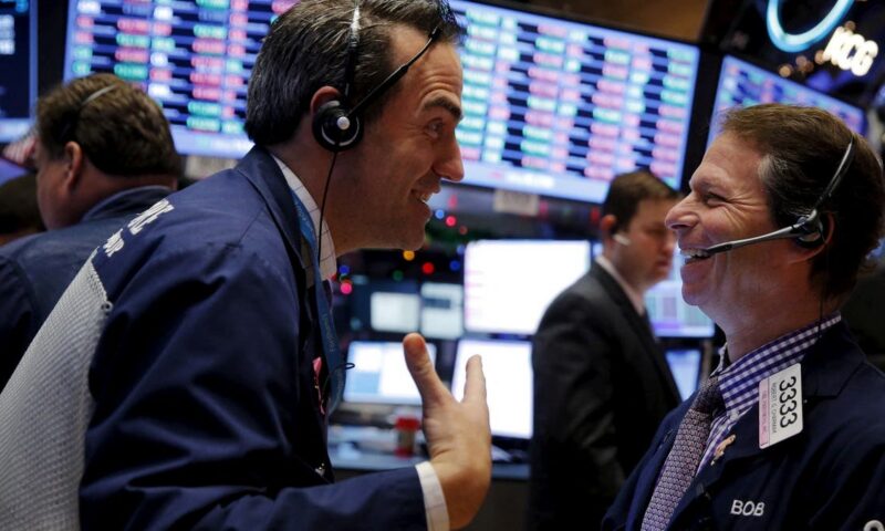 ارتفاع مؤشرات “وول ستريت” مع توقف الأعمال القتالية بين أميركا وإيران