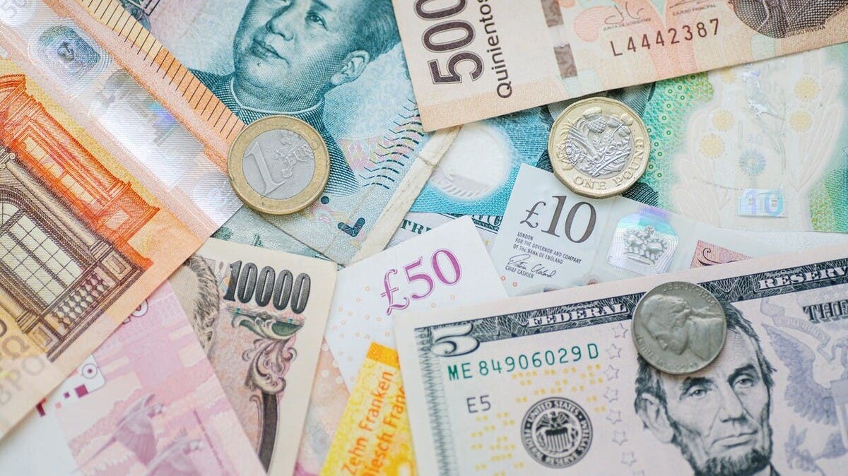الدولار يرتفع بدعم من صعود عوائد السندات وتصاعد مخاطر التضخم
