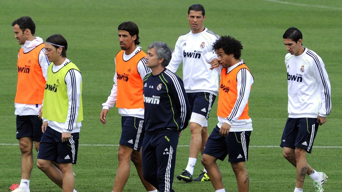 مورينيو يستعين بنجمه في ريال مدريد