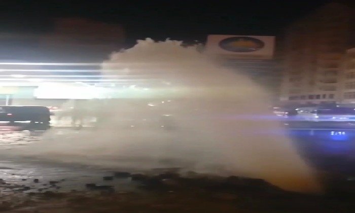 انفجار ماسورة مياه بمنطقة السيوف في الإسكندرية.. و تحرك عاجل لإصلاح العطل