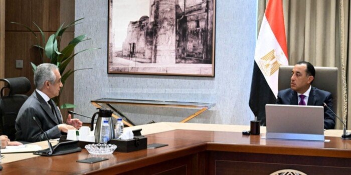 رئيس الوزراء يُتابع آخر مستجدات تطوير خدمات الشهر العقاري والتوثيق