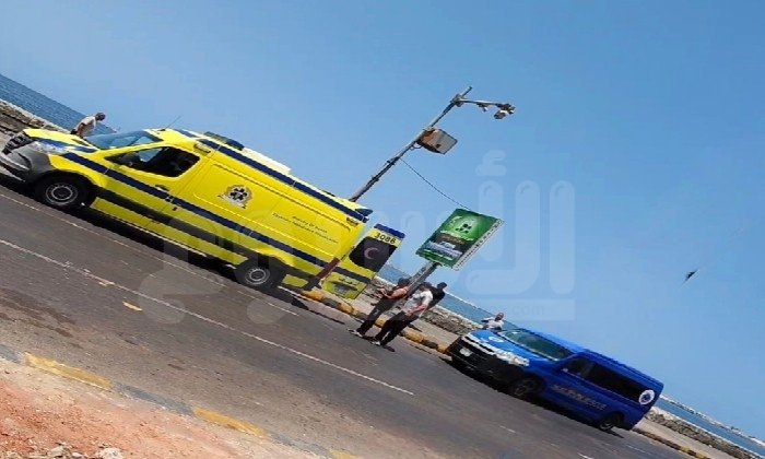 ​الإنقاذ النهري ينتشل جثمان شاب غرق بمياه البحر في محطة الرمل