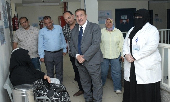 أبو ليمون يتفقد مركز طبي العلاج الطبيعي ببورسعيد