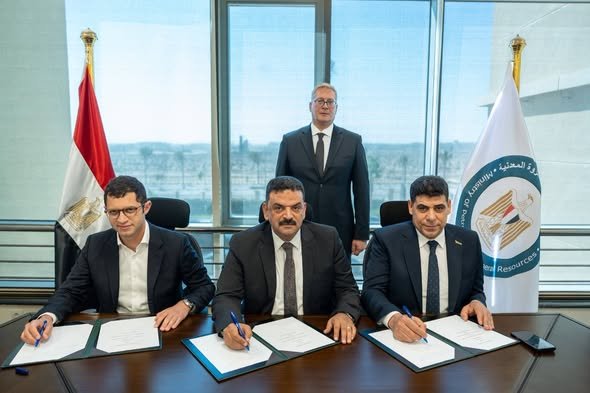 وزير البترول يشهد توقيع اتفاقية إنشاء مصنع أسمدة فوسفاتية متكامل بالعين السخنة