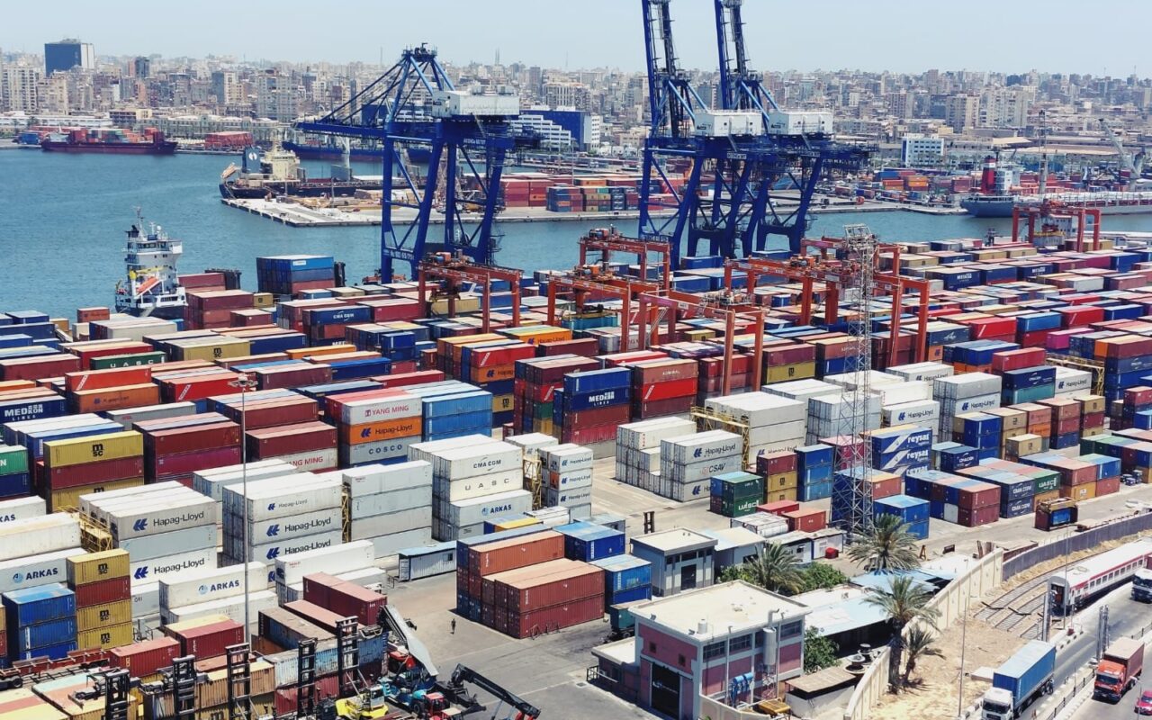 انتظام الملاحة بميناءَي الإسكندرية والدخيلة وتداول 167 ألف طن من البضائع خلال 24 ساعة