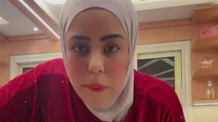 تغيب التيك توكر «أم مكة» عن جلسة محاكمتها في قضية «غسل الأموال»