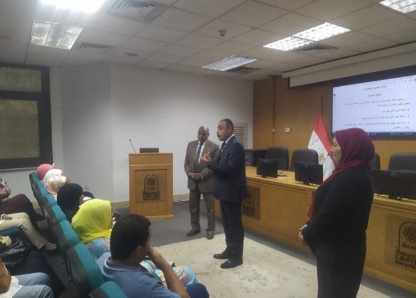 جامعة العاصمة تنظم دورة تدريبية متخصصة لشرح قانون الخدمة المدنية