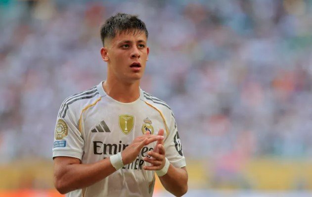 أردا جولر يكشف انطباعه الأول عن مورينيو.. ويوجه رسالة لجماهير ريال مدريد قبل بداية الموسم