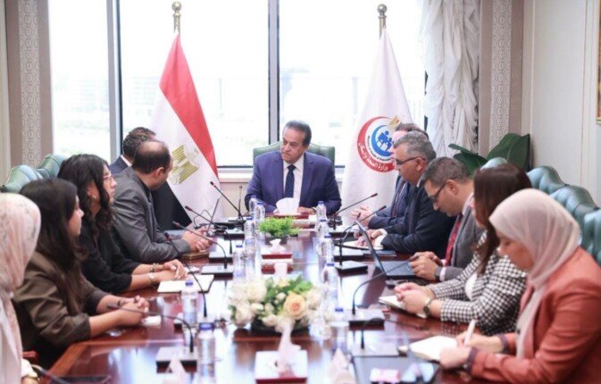 وزير الصحة يبحث سبل التعاون مع شركة «راي» المتخصصة في الاستشارات الهندسية والمستشفيات الذكية
