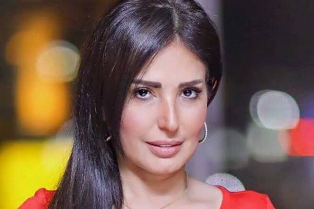 «فلوسي وكروتي ضاعوا».. أمل رزق تصدم جمهورها بتعرضها للسرقة خارج مصر