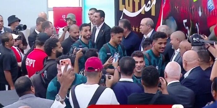 أحمد دياب يستقبل بعثة منتخب مصر في العلمين بعد العودة من كأس العالم 2026