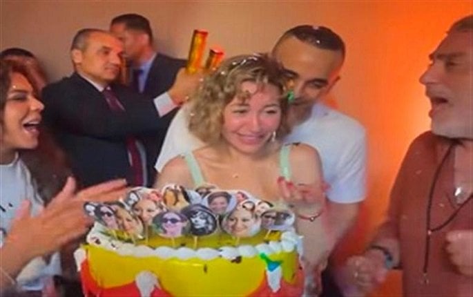 نجوم الفن يحتفلون بعيد ميلاد منة شلبي.. رسالة خاصة من أحمد الجنايني ويسرا