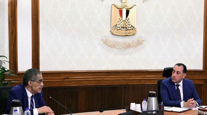 مدبولي يستعرض مع وزير الإعلام آليات تنفيذ تكليفات الرئيس السيسي بشأن الحوار الإعلامي
