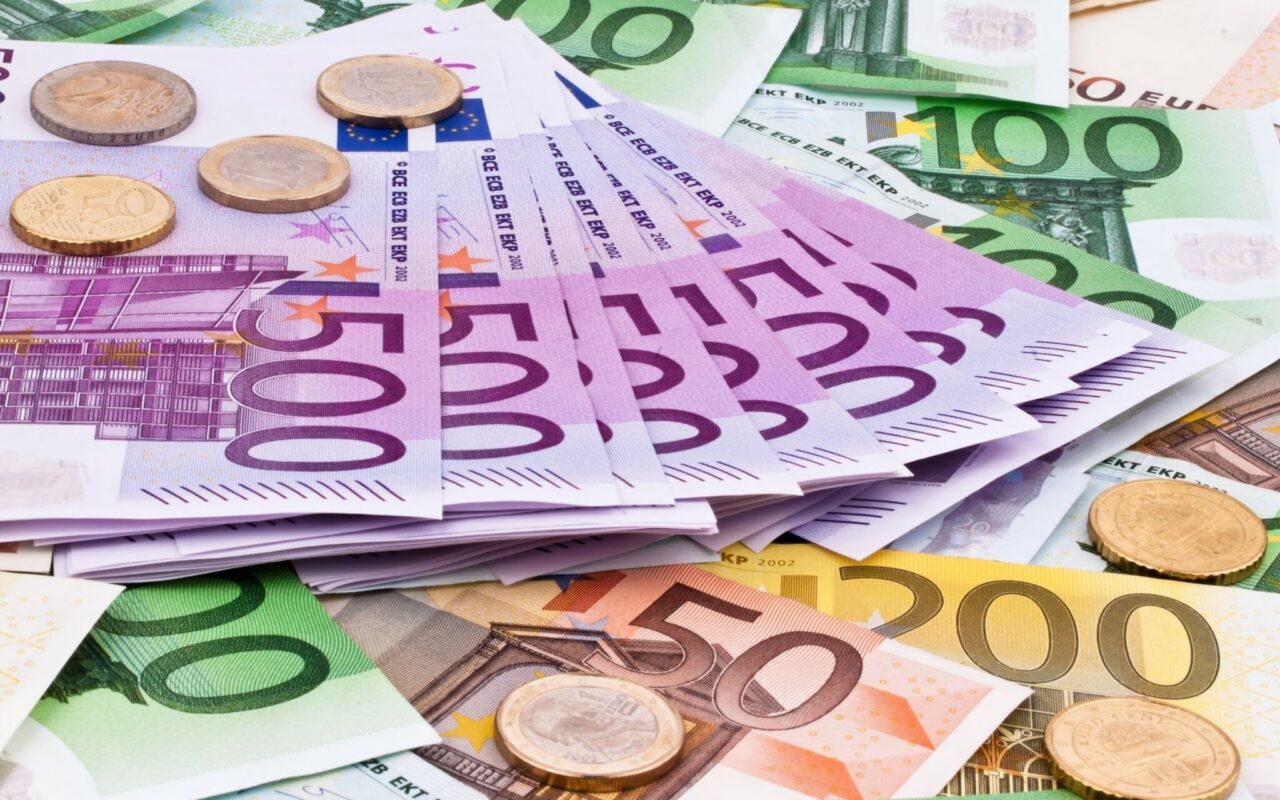 سعر اليورو اليوم الخميس 2 يوليو 2026 في مصر.. استقرار عند 56 جنيهًا بالبنوك