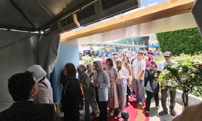 إقبال كثيف على معرض مكتبة الإسكندرية الدولي للكتاب في ثاني أيامه.. والشباب يتصدرون المشهد