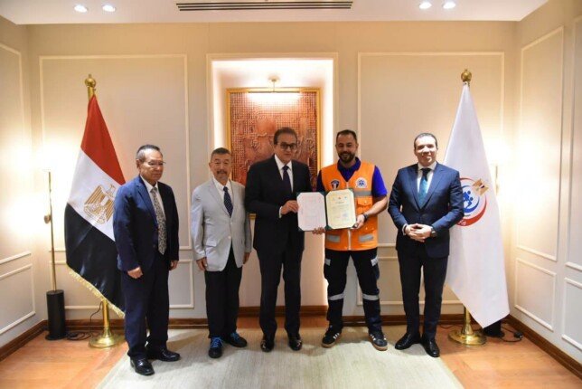 نقيب المهندسين يبحث مع وزير التعليم العالي ملف التعليم الهندسي وربط الأعداد بمتطلبات سوق العمل
