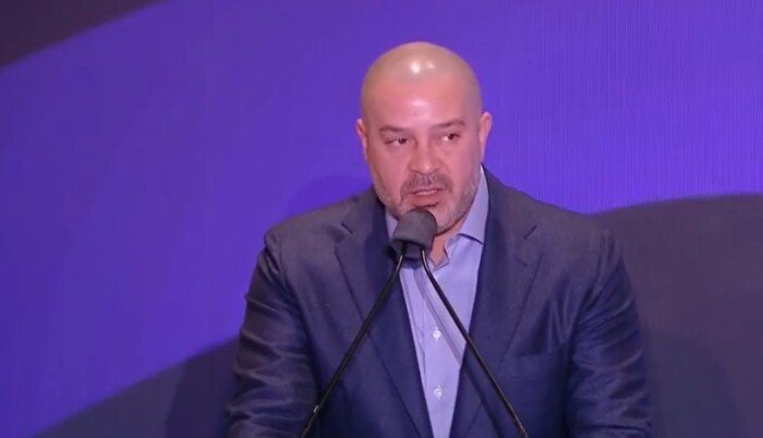 أحمد دياب بعد تجديد الثقة: سنواصل العمل لتطوير الكرة المصرية والارتقاء بمسابقة الدوري