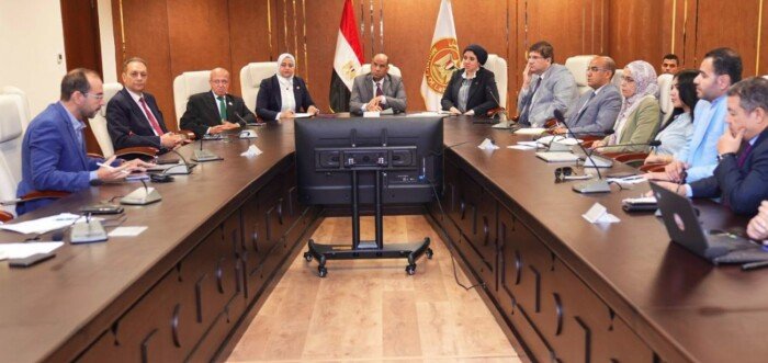 رداد يستعرض مع وفد «الشيوخ» مقترح إنشاء منصة وطنية لبيانات سوق العمل