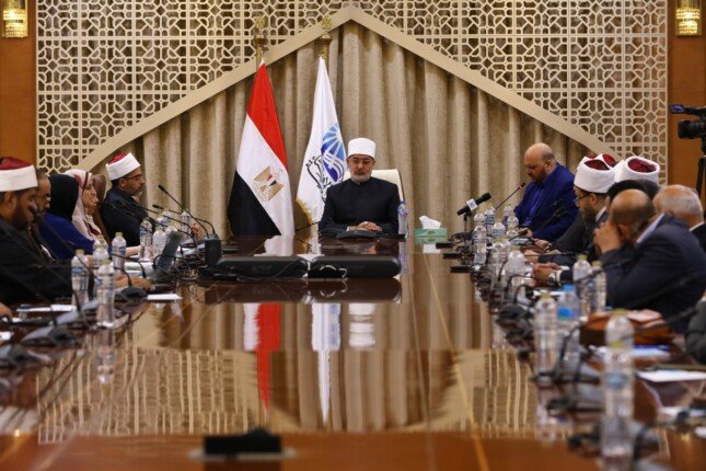 مفتي الجمهورية: دراسة النوازل العقدية ضرورة علمية لحماية الهُوية وتعزيز الأمن الفكري