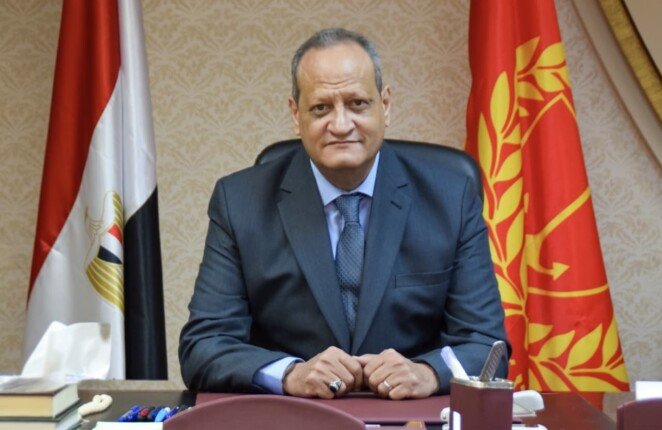 مدير تعليم بورسعيد يشدد على المدارس بقبول ملفات الطلاب واستكمال الشهادات الصحية حتى 30 سبتمبر
