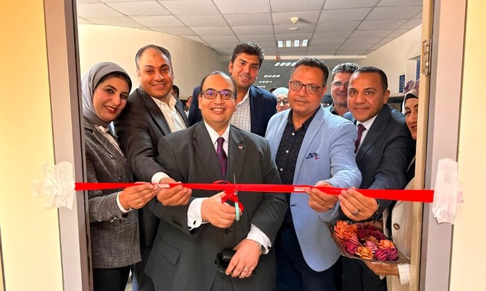 رئيس جامعة كفر الشيخ يفتتح عناية الصدر وغسيل كلى الأطفال وجهازًا متطورًا ببنك الدم