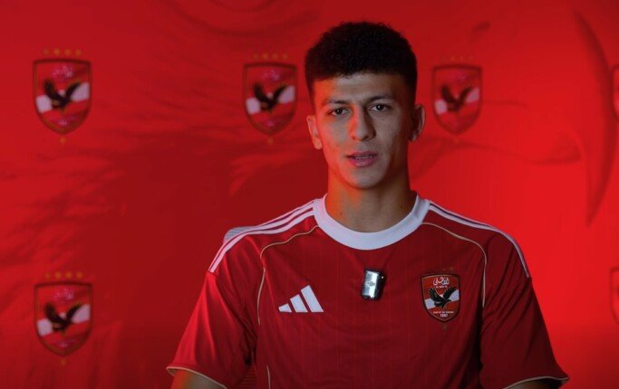 علي محمود: جماهير الأهلي لا تعرف سوى البطولات.. وهدفنا التتويج بكل الألقاب «فيديو»