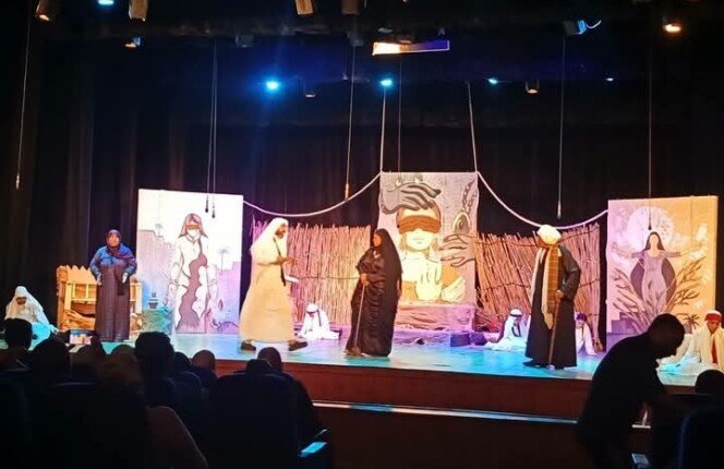 يبرز قضايا المرأة.. تفاعل واسع مع العرض المسرحي «ظل المتولي»
