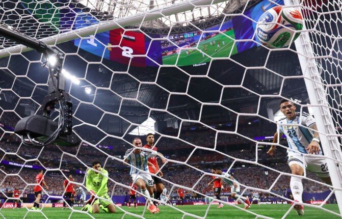 كأس العالم 2026.. الأرجنتين تقلب الطاولة ضد ميسي وتسجل الهدف الثالث «فيديو»