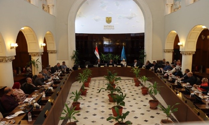 جامعة الإسكندرية تعتمد 50 منحة دراسية بتخفيض 50٪ لتعزيز برامج الدراسات العليا بالطب البيطري