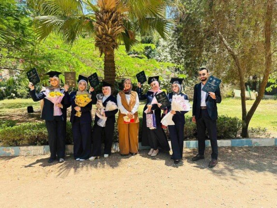 طلاب «زراعة بنها» يبتكرون بلاستيك حيوي صديق للبيئة