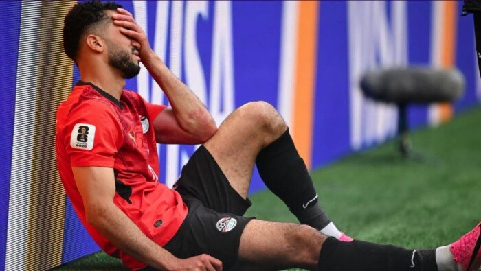 «لا تحدث كثيرًا ومؤلمة».. طبيب منتخب مصر يوضح طبيعة إصابة محمد عبد المنعم