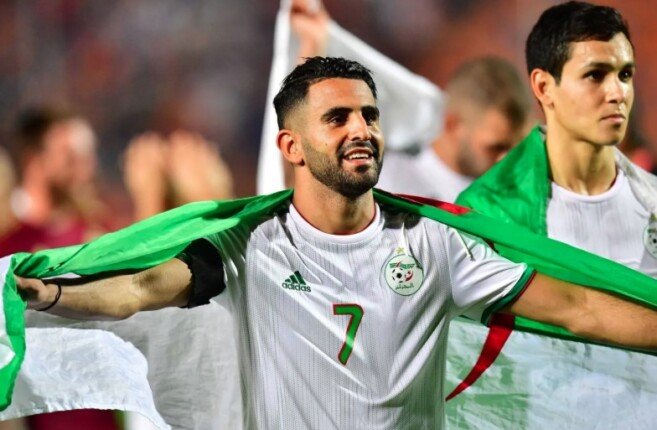 ثاني الهدافين التاريخيين.. ماذا قدم رياض محرز مع الجزائر بعد اعتزاله الدولي؟