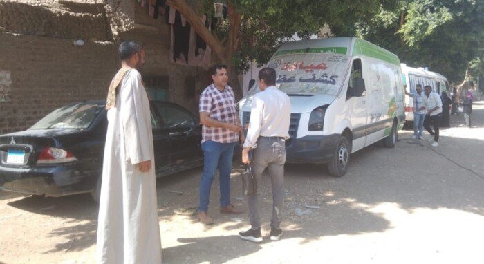 محافظ أسيوط: قوافل طبية مجانية بقرى المحافظة.. وخدمات علاجية وتحاليل وصرف أدوية بالمجان في قرية المسعودي