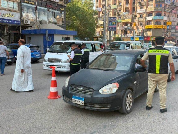 حملات مكثفة تضبط 19 مركبة وتسحب 69 رخصة بالفيوم