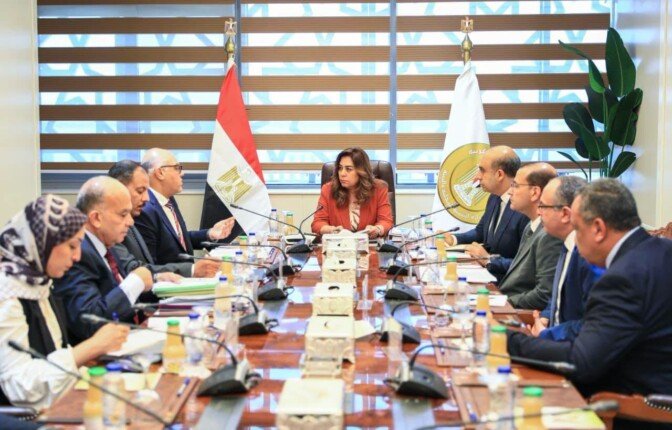 وزيرة التنمية المحلية تتابع جهود تحسين مستوي النظافة بالإسكندرية
