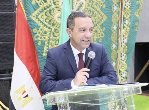 محافظ المنوفية يكرم أوائل الشهادة الإعدادية العامة والأزهرية