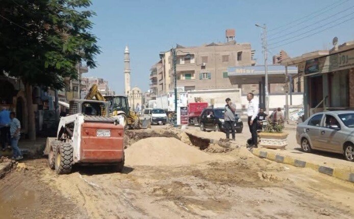 الإنتهاء من إصلاح خط مياه الشرب الرئيسي في مدينة الشهداء بالمنوفية
