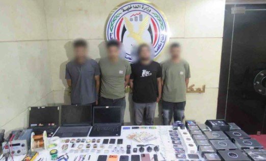 ضبط تشكيل عصابي للاتجار بسماعات الغش في الامتحانات بالقاهرة