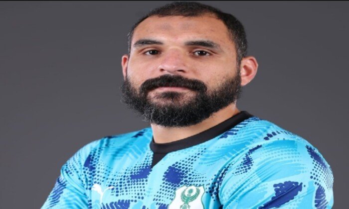 المصري يجدد تعاقده مع حارسه محمود حمدي لموسمين مقبلين