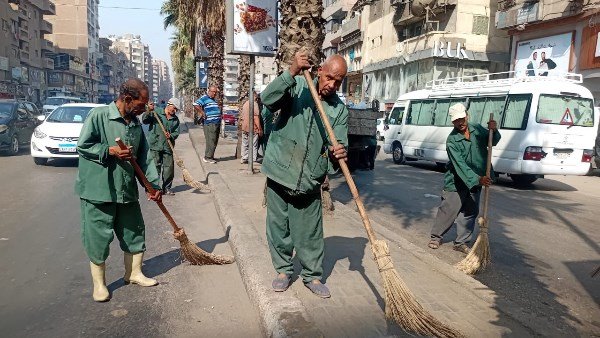 قرار عاجل من محافظ الجيزة لحماية عمال النظافة من ارتفاع درجات الحرارة