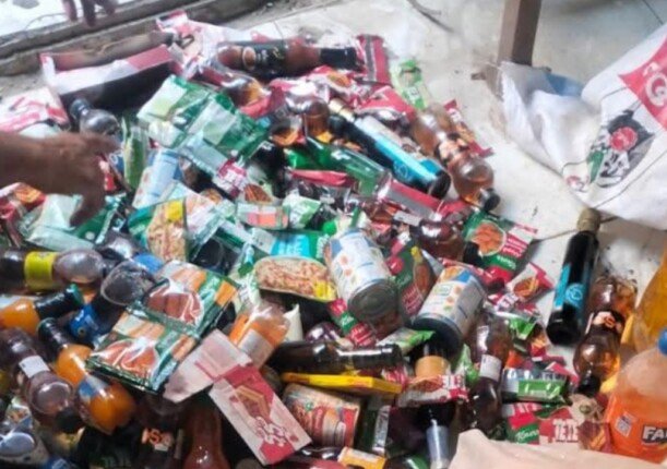 ضبط طن أغذية فاسدة خلال حملة رقابية في كوم حمادة بالبحيرة