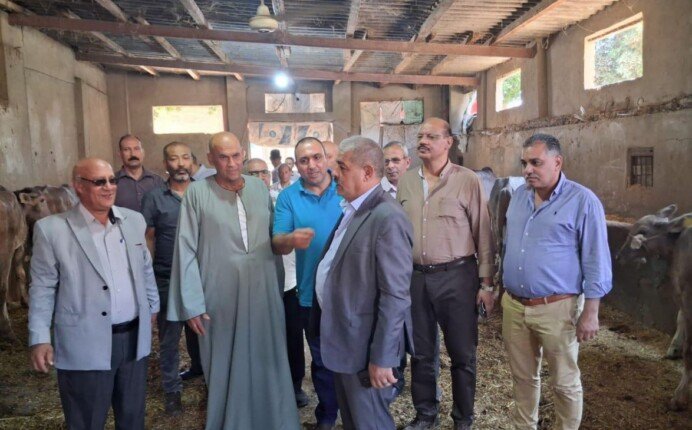 رئيس الإصلاح الزراعي يتفقد الجمعيات والمشروعات وأنشطة الهيئة بالمنوفية