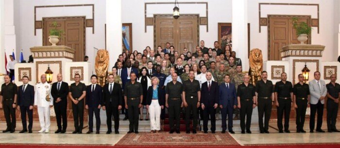 القوات المسلحة تحتفل بتخريج الدورة التدريبية «حماية المدنيين بمهام الأمم المتحدة والقانون الدولي للهجرة»